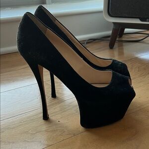 Black Giuseppe Zanotti Peep-Toe Platform High Heels 38.5